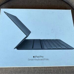 Apple iPad Pro with Smart Keyboard Folio - Black